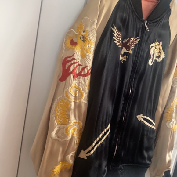 Vintage Silk Embroidered souvenir Bomber jacket- reversible L - Picture 7 of 10